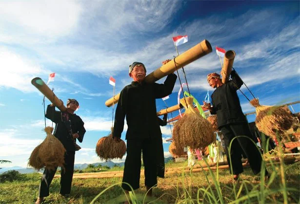 Pengertian dan Contoh Kearifan Lokal 7 kearifan lokal