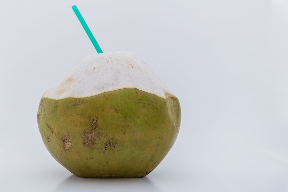 Korzyści płynące z młodej wody kokosowej