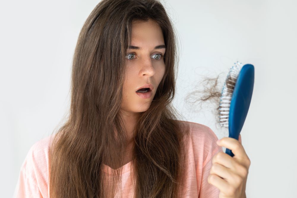 cara mengatasi rambut rontok secara alami