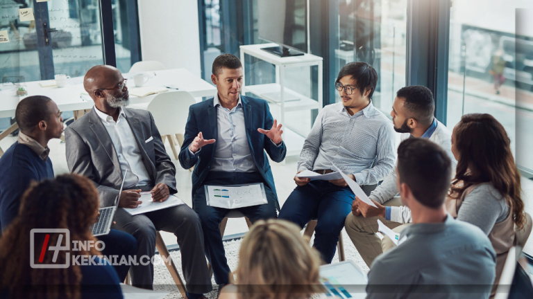 5 Tahapan Teori Siklus Perubahan Sosial yang Wajib Diketahui!